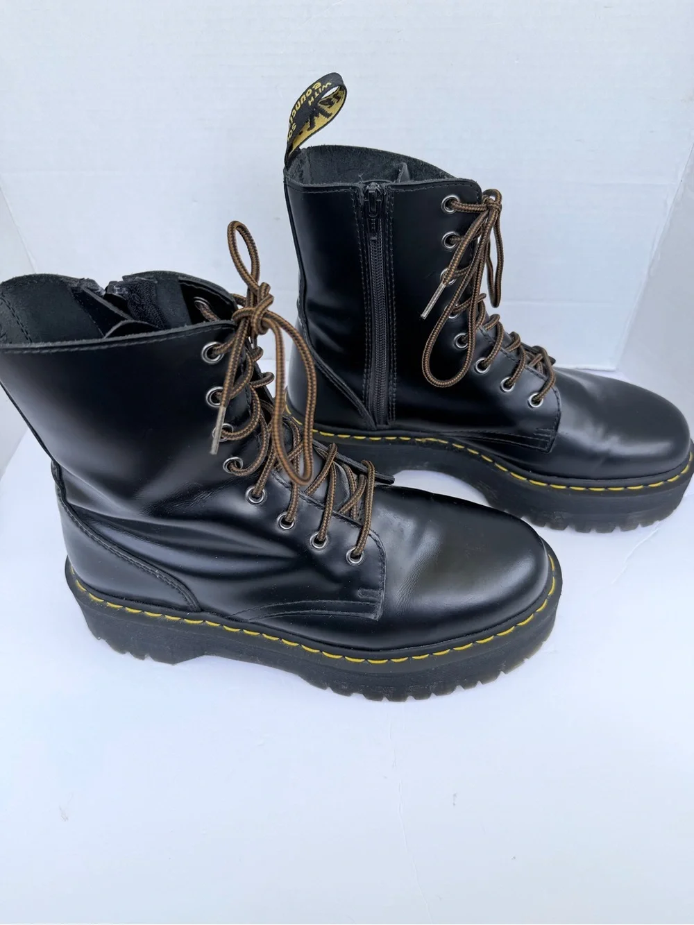 Dr martin’s Black Leather Platform Lace-Up Boots women’s size 10/ men’s size 9 - Picture 3 of 7